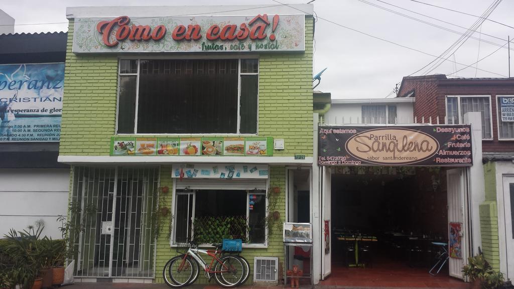 Como En Casa! Restaurante Y Hostal Bogotá Eksteriør billede