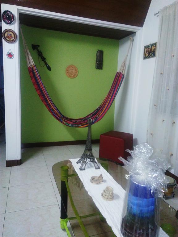 Como En Casa! Restaurante Y Hostal Bogotá Eksteriør billede