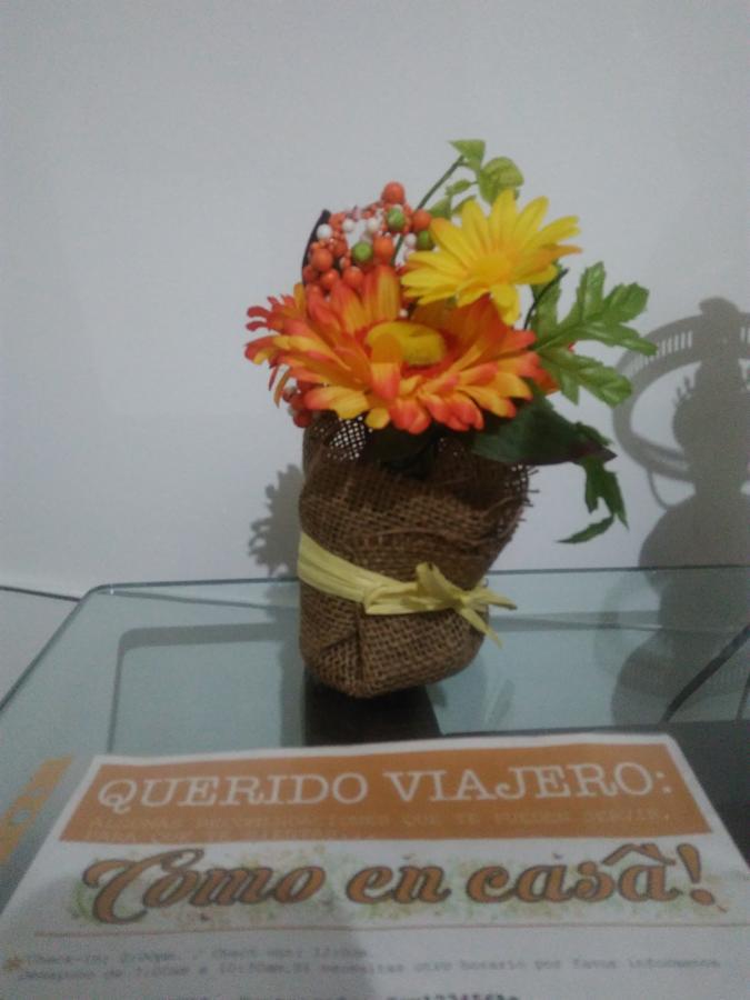 Como En Casa! Restaurante Y Hostal Bogotá Eksteriør billede