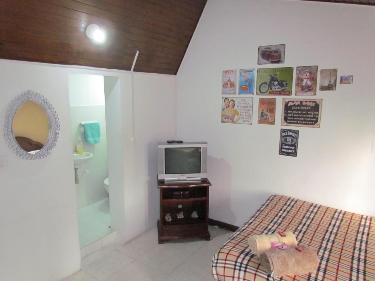 Como En Casa! Restaurante Y Hostal Bogotá Eksteriør billede